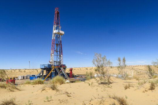 石油钻井与钻机：能源勘探的核心技术