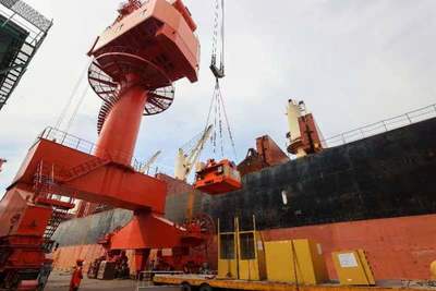 高效通关，青岛边检助力首套“中国造”超静音智能钻机出口非洲